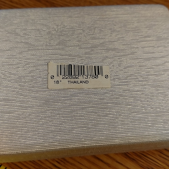 Necklace and earrings set - Picture 6 of 6